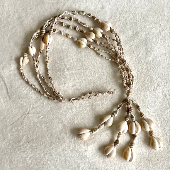 Shell Hanging Basket / Plant Hanger / Wall Hanging - Picture 11 of 16